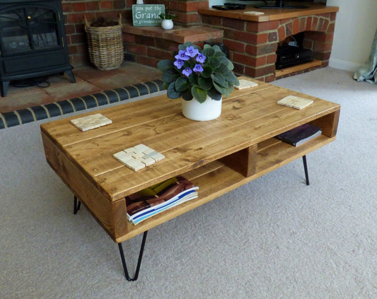 Rustic Reclaimed Wood Hairpin Leg Coffee Table - Pallet Style - **Free Delivery**